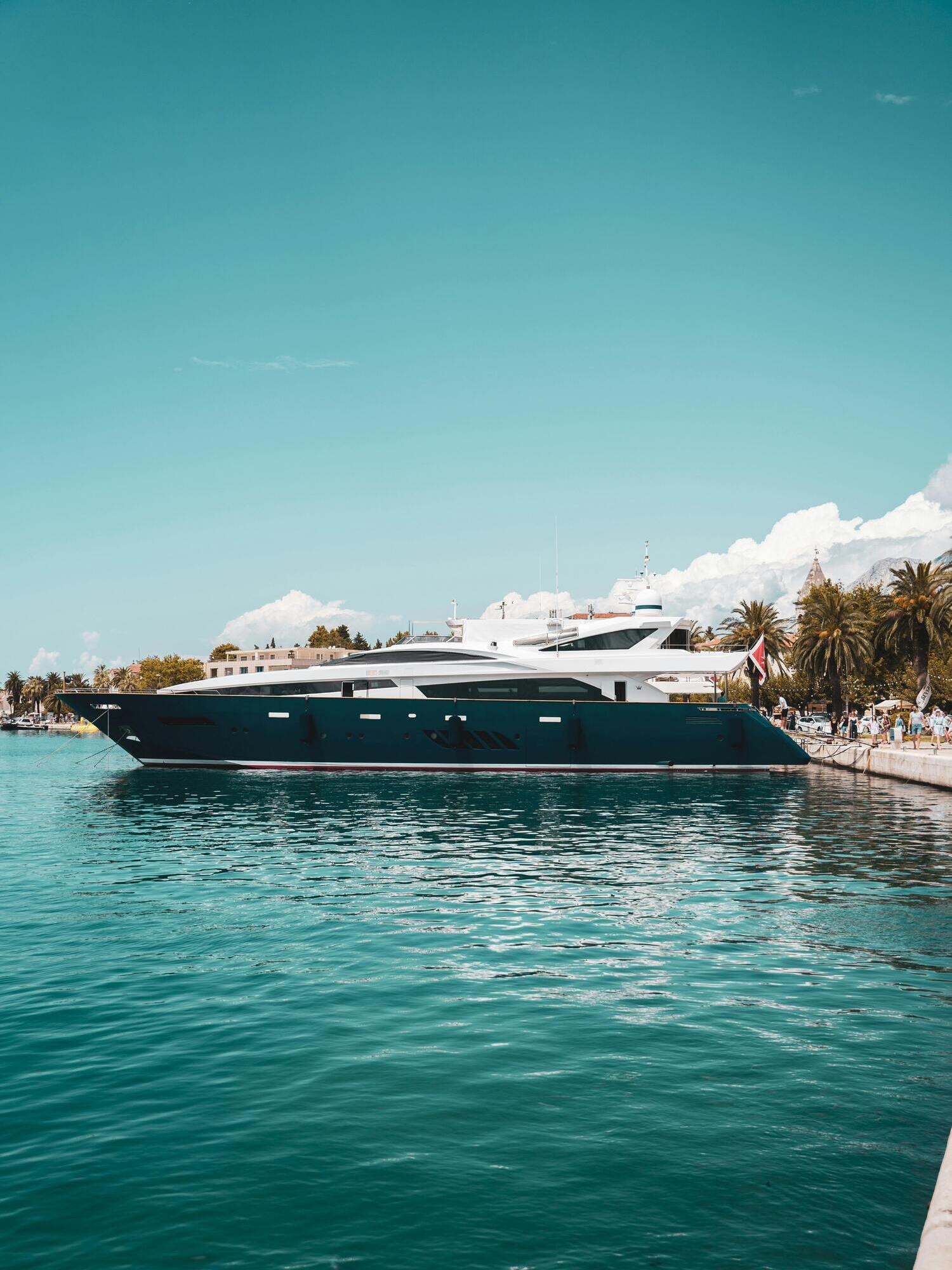 Yacht type 50 m